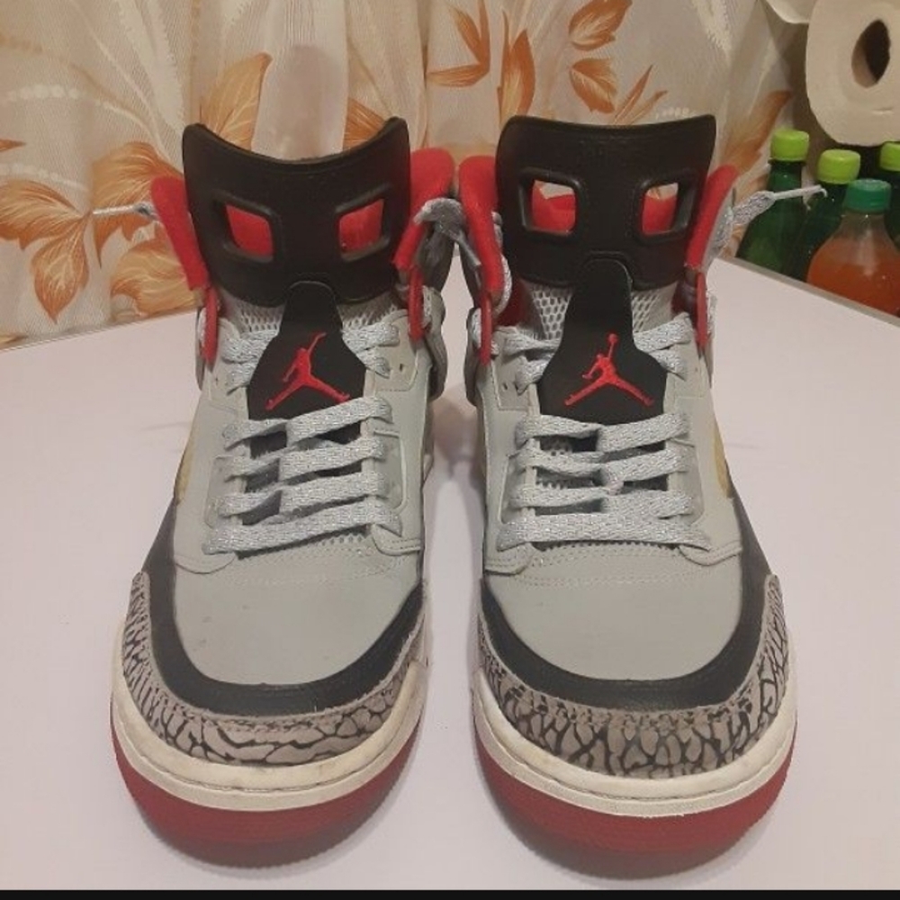 Jordan Spizike Wolf Grey sneakers, Size 10½ - Picture 1 of 9